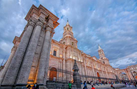 La Basílica Catedral de Arequipa:  Joya arquitectónica de la ciudad