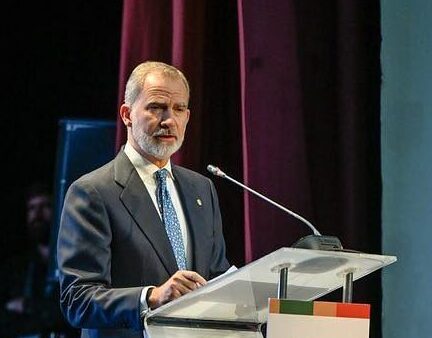Felipe VI en Arequipa: un homenaje a Vargas Llosa y a la lengua